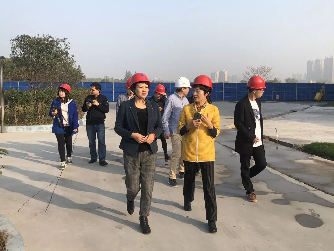 省委組織部副部長(zhǎng)、老干部局局長(zhǎng)鮑秀英一行調(diào)研老年大學(xué)項(xiàng)目